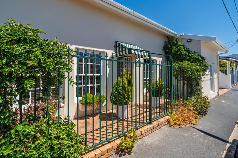 3 Bedroom Property for Sale in Harfield Village Western Cape